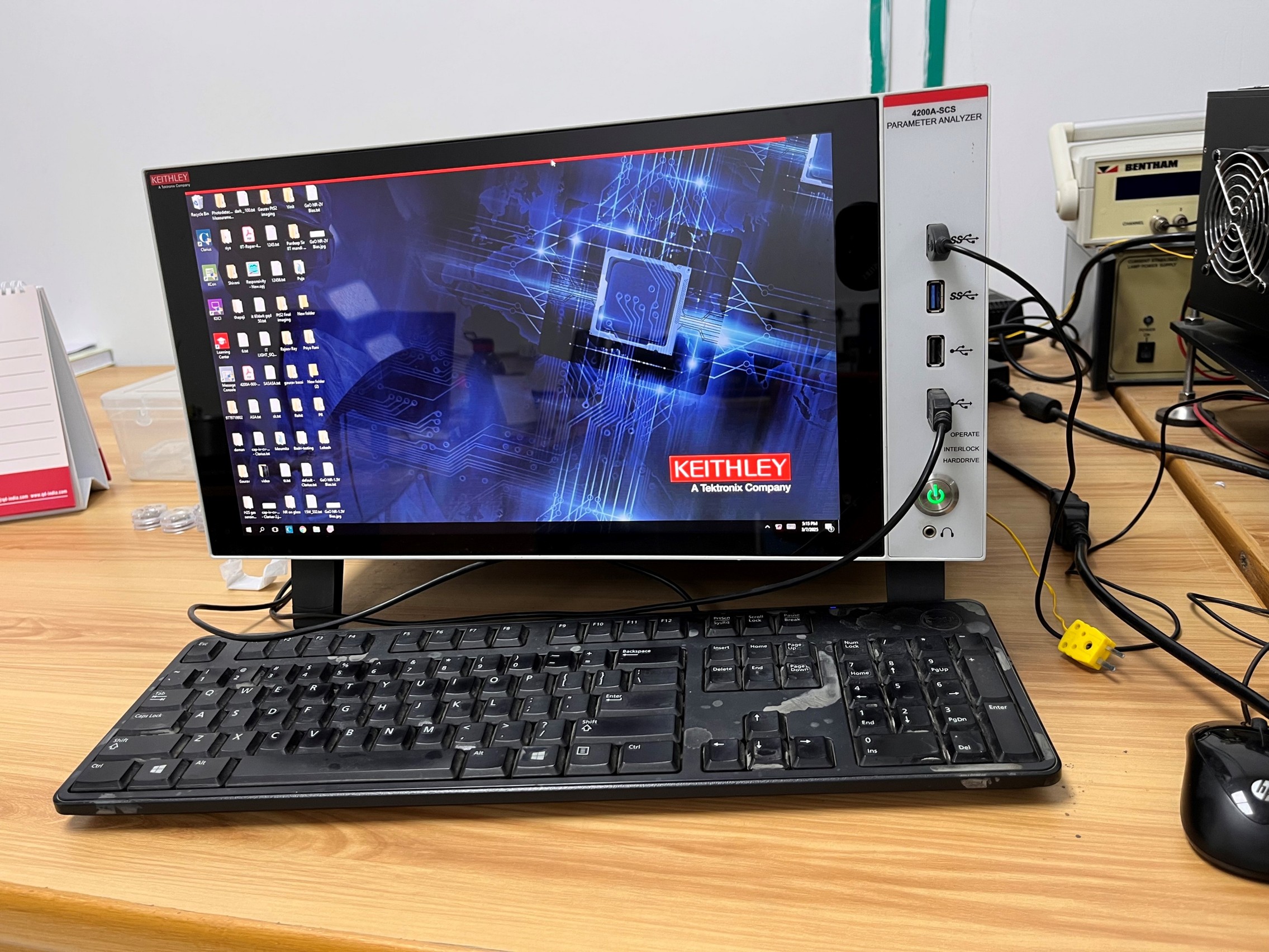 Keithley 4200A-SCS Parameter Analyzer